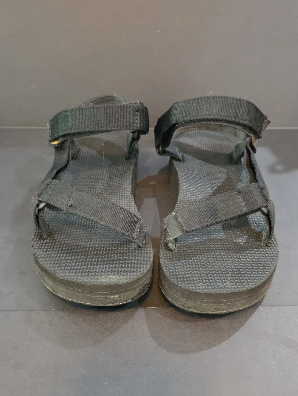 Teva Women's 0Black Webbing Sandals Size 9